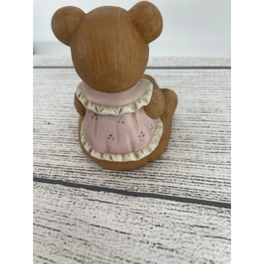 Homco bear with‎ basket of apples